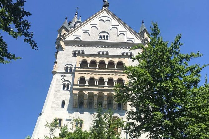 Neuschwanstein Castle and Linderhof Palace Day Trip from Munich - The Marvel of Neuschwanstein Castle: The Fairytale Fortress