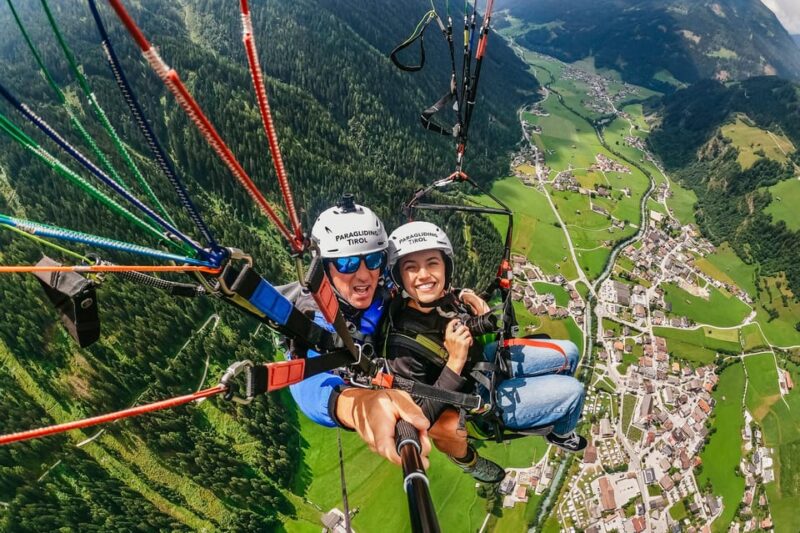 Neustift im Stubaital: Tandem Paragliding Flight - How the Tour Starts at Neustift im Stubaital