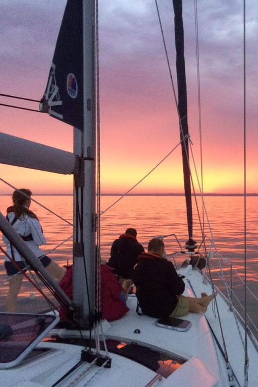 New Forest: Sail with Lunch or Dinner from Lymington - A Unique Sailing Experience with Lunch or Dinner from Lymington