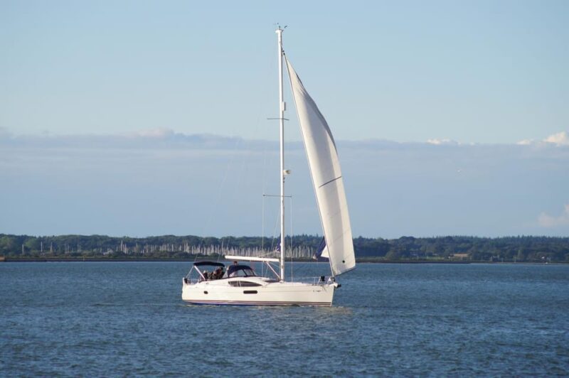 New Forest: Sail with Lunch or Dinner from Lymington - Gourmet Meal on Board with Freshly Prepared Two-Course Hot Meal
