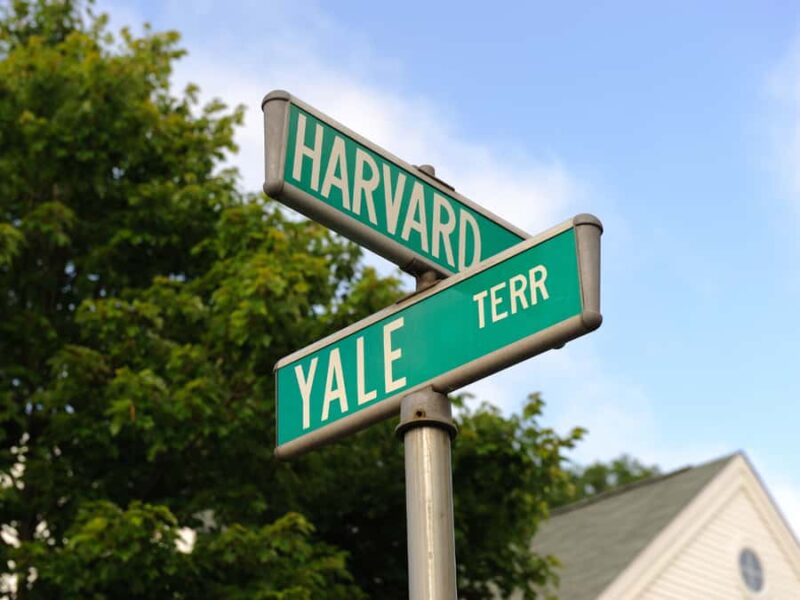 New Haven: Yale University Student-Led Campus Tour - Discover Yale’s Historic Old Campus and Colonial Roots