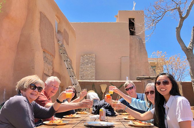 New Mexican Flavors Food Tour of the Santa Fe Plaza - The Guide’s Style and Knowledge