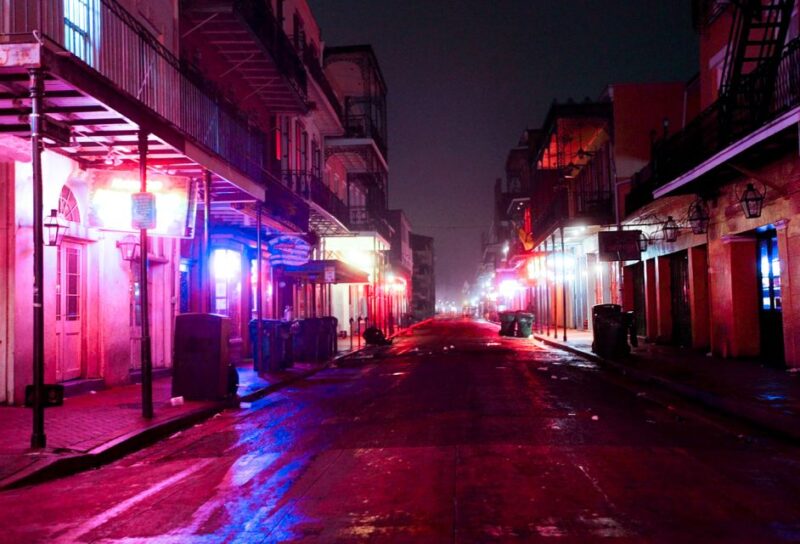 New Orleans: 2-Hour Ghosts & Vampires Walking Tour - The Physical and Accessibility Aspects