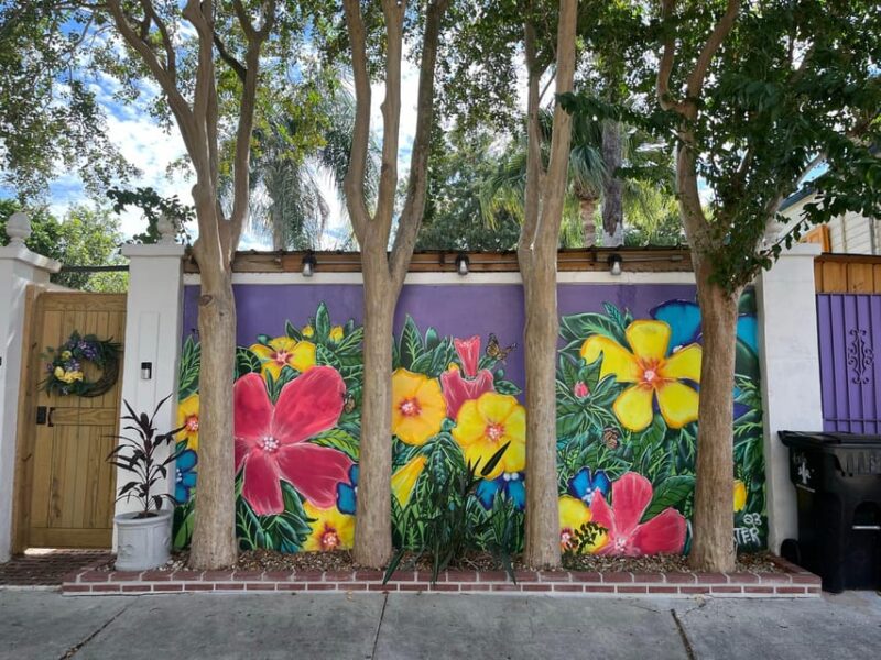 New Orleans: 45 minutes in the Marigny Triangle - Architectural Highlights of Caribbean-Hued Cottages