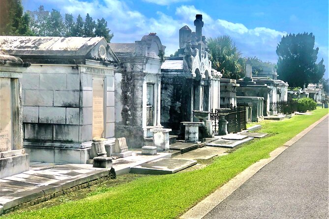 New Orleans Cemetery Walking Tour - Starting Point and Tour Duration in the French Quarter