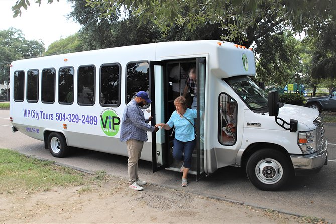 New Orleans City and Cemetery 2-Hour Bus Tour - Comfortable, Climate-Controlled Transportation Through the City