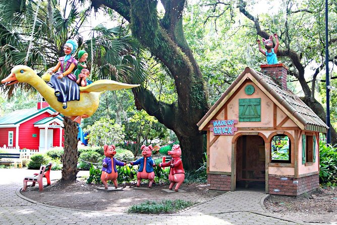 New Orleans City and Cemetery 2-Hour Bus Tour - Café du Monde and Beignets in City Park