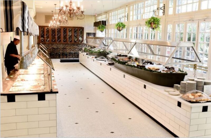 New Orleans: 'Court of Two Sisters' Jazz Brunch Buffet - Savor an Authentic New Orleans Jazz Brunch at the Court of Two Sisters