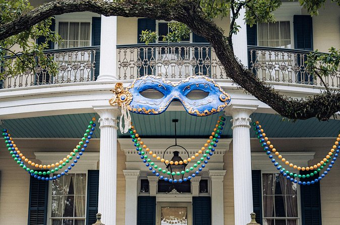 New Orleans Favorites and Creole Culture VIP Tour - Scenic Lunch at Restaurant des Families