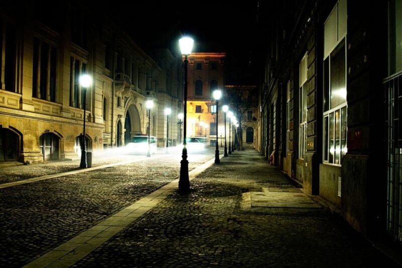 New Orleans: Five-in-One City Walking Tour - The Guide Experience: Knowledgeable and Engaging