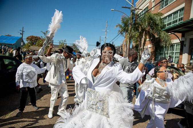 New Orleans Food Tour: Discover the Roots of Creole Cuisine - The Expertise of Kelly, the Tour Guide