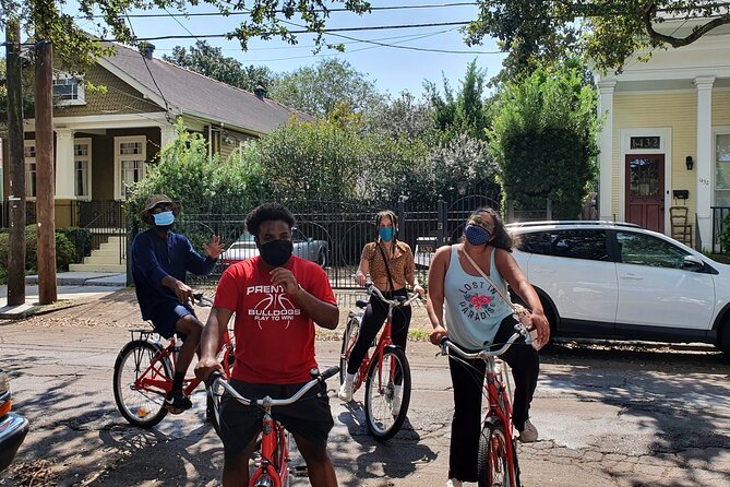 New Orleans Garden District and Cemetery Bike Tour - Discover the Best of the New Orleans Garden District and Cemetery on a Bike Tour