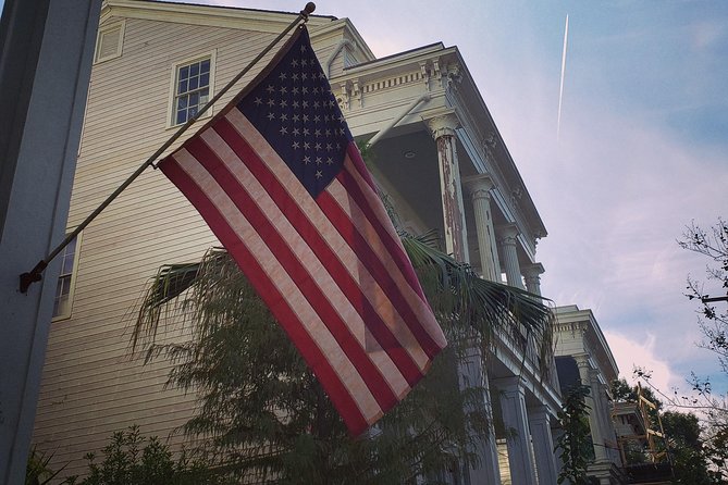 New Orleans Garden District History Walking Tour - The Guides Style and Expertise