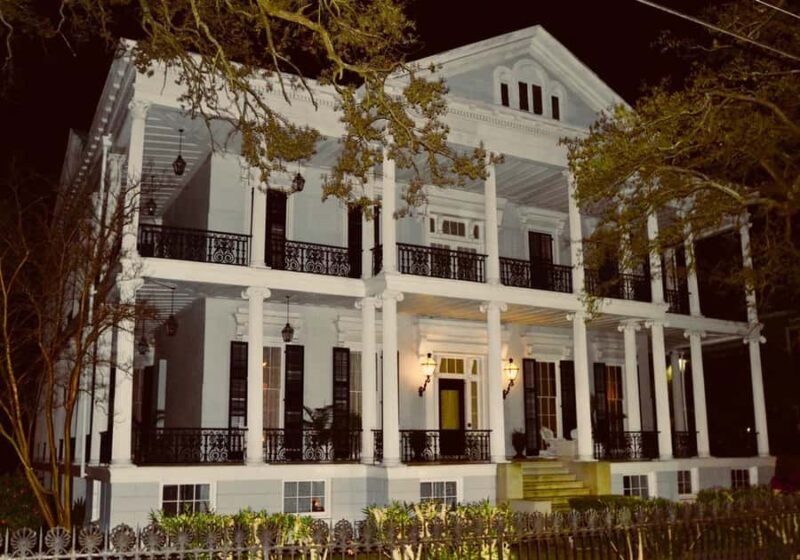 New Orleans: Garden District & Lafayette Cemetery gates Tour - Practicalities of the Tour Experience