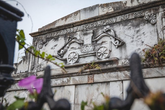 New Orleans Garden District Walking Tour - Exploring the Architectural Gems of the Garden District
