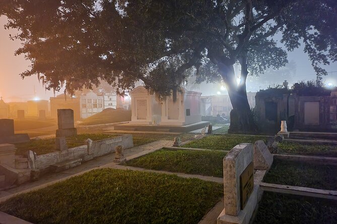 New Orleans Haunted Cemetery Tour and Ghost Hunt - Transportation and Comfort During the Tour