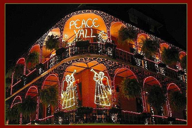 New Orleans Jingle Bells, Booze, History, Paranormal and Voodoo Walking Tour - Visiting Jackson Square and Its Ghostly Tales