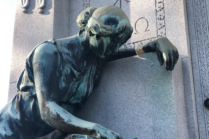 New Orleans Metairie Cemetery Tour: Millionaires and Mausoleums - Meet the Guides: Knowledgeable and Engaging Storytellers