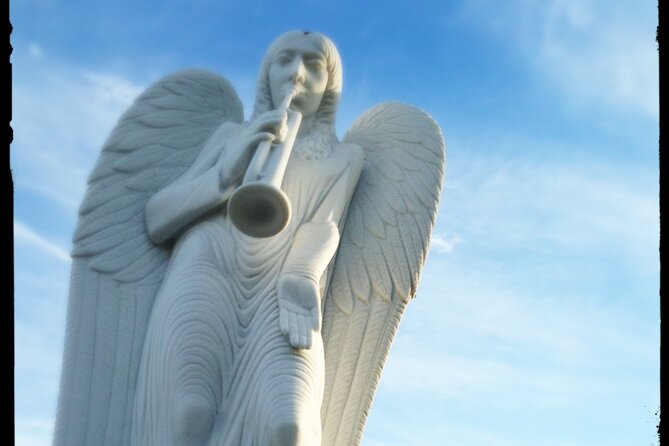 New Orleans Metairie Cemetery Tour: Millionaires and Mausoleums - Practical Details: Group Size and Booking