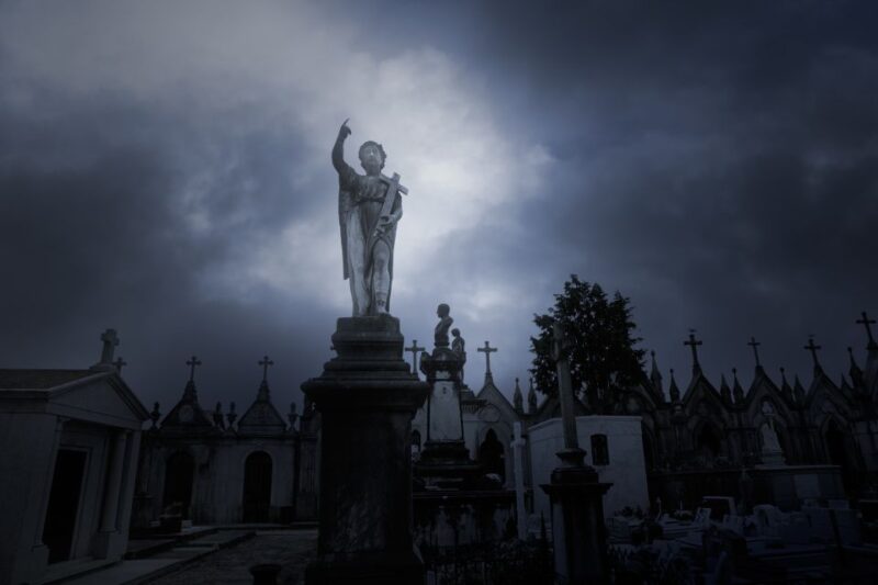 New Orleans: Night Cemetery and Ghost BYOB Bus Tour - Starting Point at Voodoo Tavern & Poboys