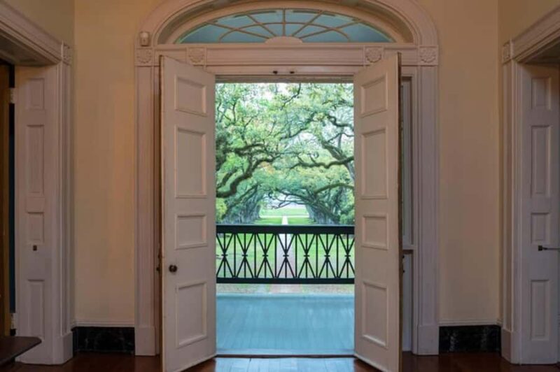 New Orleans: Oak Alley Plantation Tour with Hotel Transfers - Convenient Hotel Pickup and Return in New Orleans