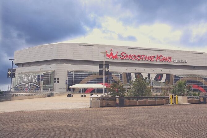 New Orleans Pelicans Basketball Game at Smoothie King Center - Experience the Electric Atmosphere at the Smoothie King Center