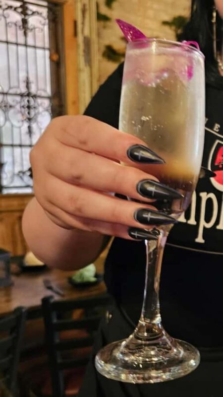 New Orleans: Tour. Voodoo and Vampire Lore; Delicious Food - Exploring the Vampires Apothecary and Its Haunted Decor