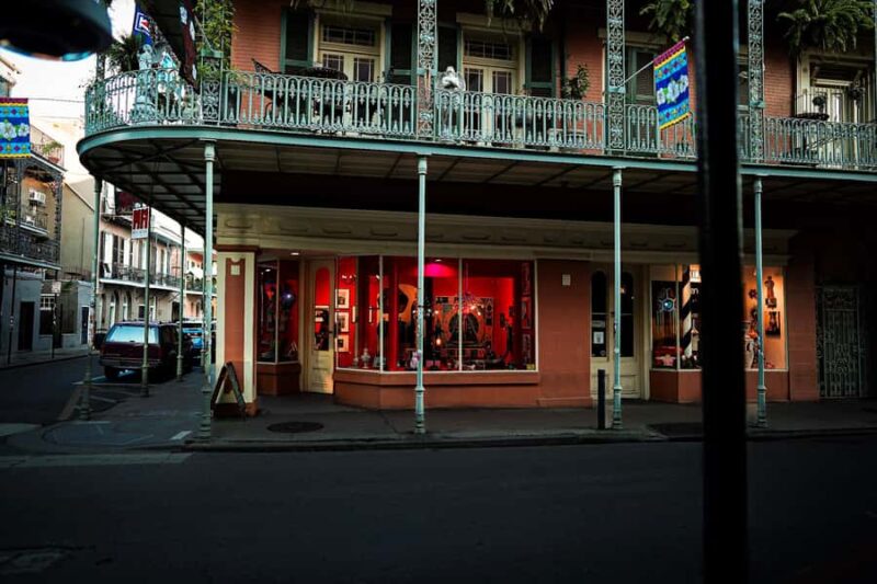 New Orleans: True Crime Pub Crawl - Visiting Bars with Storied Histories