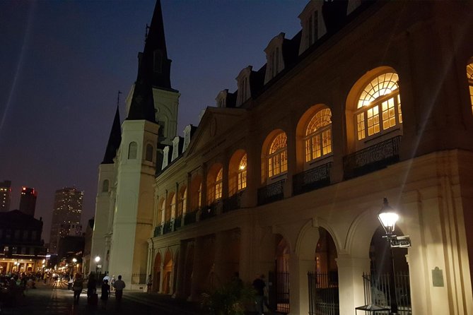 New Orleans True Murder Tour: Sinister Criminal Intentions - Royal Street: A Walk Through Crime Stories and Historic Charm