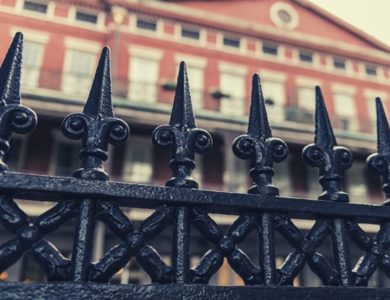 New Orleans: Voodoo Legends, Vampires & Magic Walking Tour - Learning About Real Vampires in New Orleans