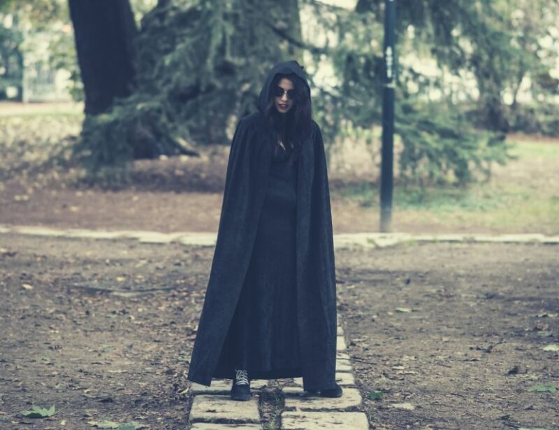 New Orleans: Voodoo Legends, Vampires & Magic Walking Tour - The Guide’s Role and Storytelling Approach