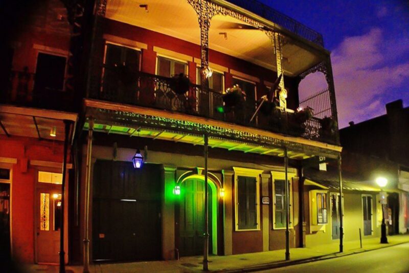 New Orleans: Voodoo, Mystery and Paranormal Tour - Exploring the Dark Side of the French Quarter