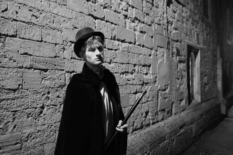 New: Oxford Costumed Ghost Tour In-Character - Navigating Oxford’s Eerie Streets by Night