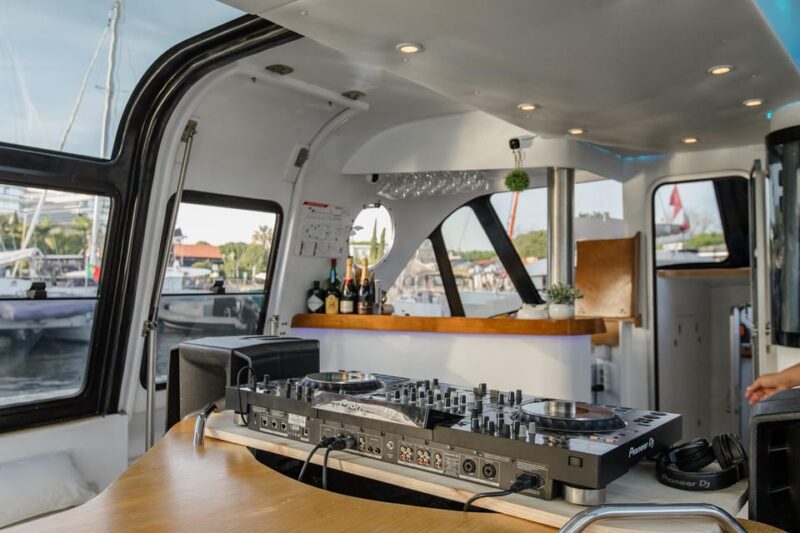 New Years Eve Luxury Boat  DJ, Buffet & Open Bar - Important Logistics and Practical Details