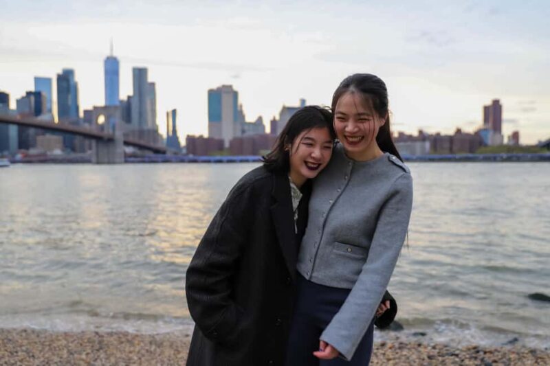 New York: 1-hour Photoshoot in Iconic Locations - The Photographer and Guide Experience