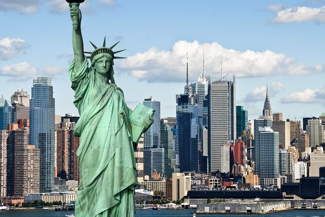 New York Airport JFK Round-Trip Private Transfer by Luxury SUV - Safety and Hygiene as Priority