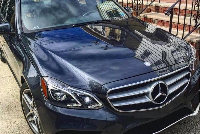 New York Airport Luxury Transfer : Newark Airport to New York City - Newark Airport Pickup with Personal Service