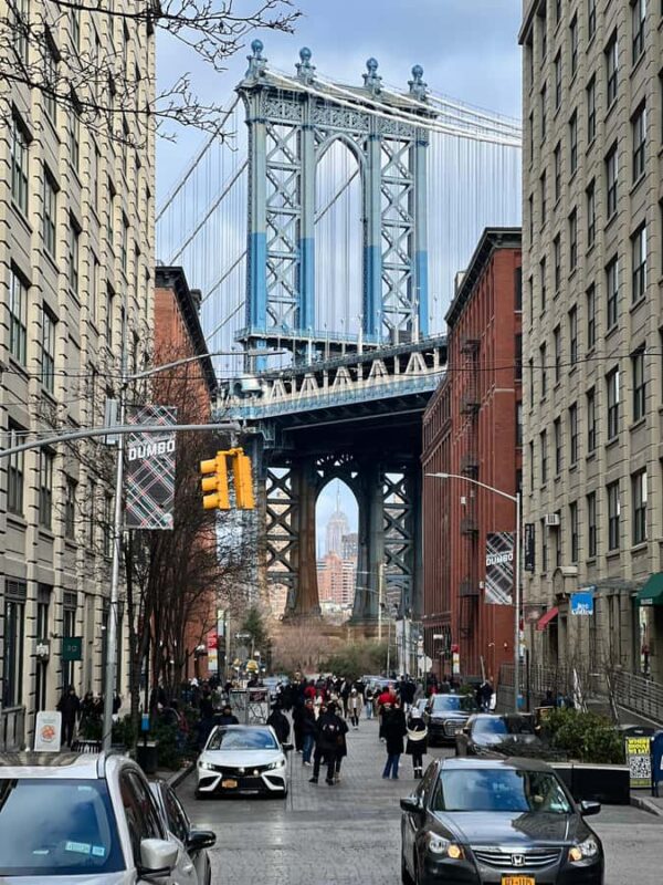 New York: Brooklyn Bridge and DUMBO Guided Walking Tour - Visiting the Vibrant DUMBO Neighborhood