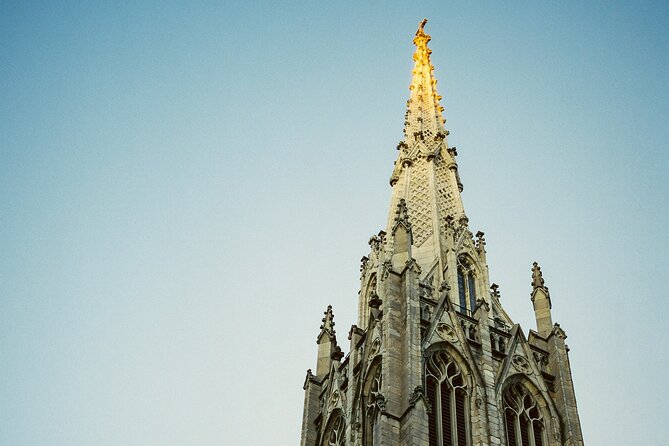 New York City 9/11 Memorial Tour w/ Retired NYPD First Responder - Visiting Trinity Church and Ground Zero Search Routes