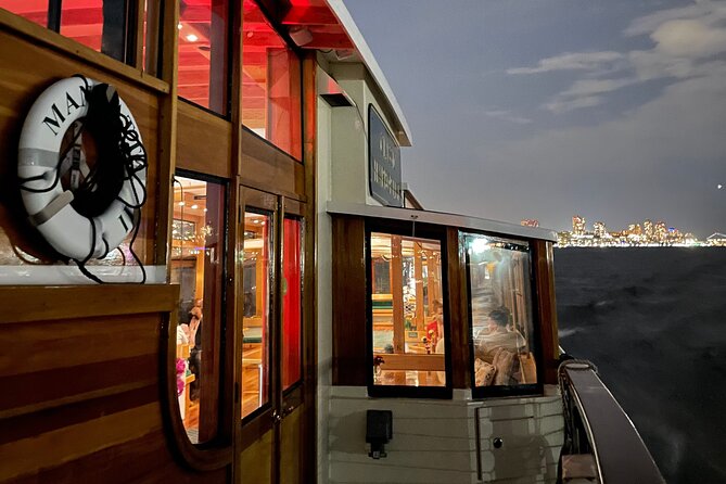 New York City Bright Lights Skyline Cruise on Yacht - Booking, Cancellation, and Weather Policy