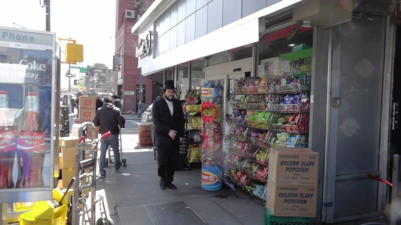 New York City: Brooklyn, Queens and Bronx Tour in Spanish - Key Points