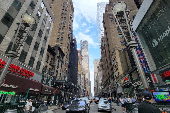 New York City Diamond Walking Adventure - Explore the Sparkling Heart of New York City’s Diamond District for $85
