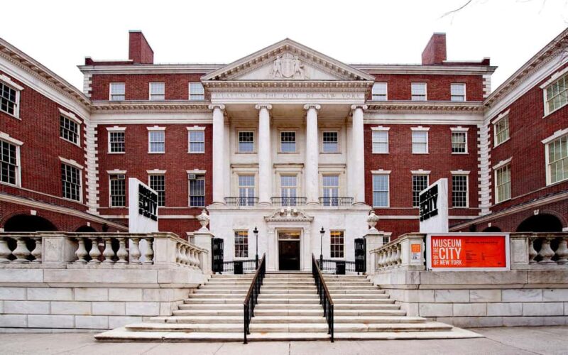 New York City: Discover Pass with Hop-on Hop-off Bus Tour - Exploring New York City’s Iconic Landmarks