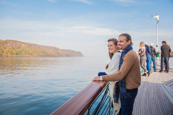 New York City Fall Foliage Brunch Cruise - Weather and Foliage Timing Insights