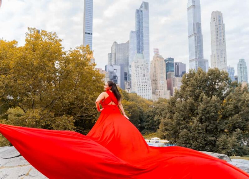 New York City: Flying dress photoshoot jonadress Manhattan - Unique Locations for Iconic NYC Backdrops
