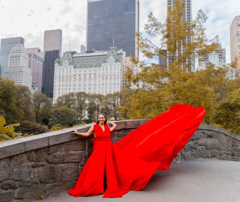 New York City: Flying dress photoshoot jonadress Manhattan - Meeting Point and Location Arrangements