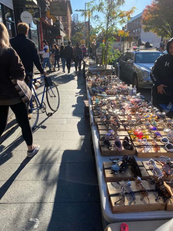 New York City: French Bushwick and Williamsburg Tour - Suitable for Specific Interests: Art, Shopping, and Local Culture