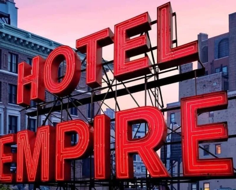 New York City: Gossip Girl Private Tour in Manhattan - The Guide: Knowledgeable and Engaging