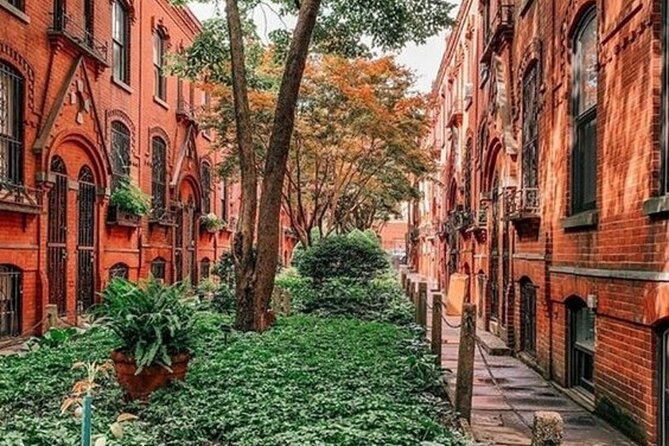 New York City Half Day Walking Tour with a Guide - Exploring the Vibrant Theater District and Times Square