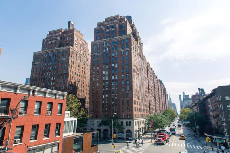 New York City: High Line Walking Tour - The Expertise of the Guides and Their Storytelling